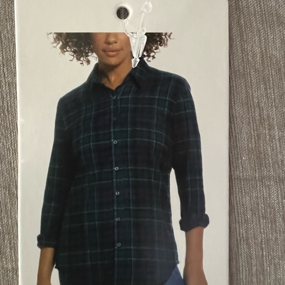 ⭐️ Firm Price ⭐️ Weatherproof vintage flannel large top - Picture 4 of 8